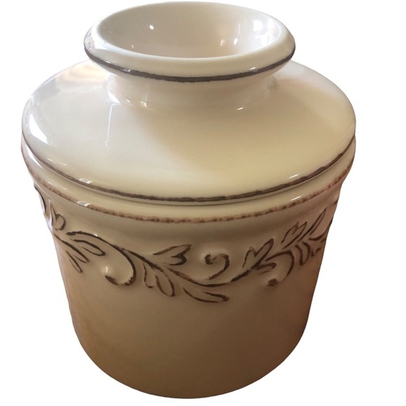 L. Tremain For Butterbell Crock French Provincial Cream Floral Vine Detail 2010 - Picture 1 of 7